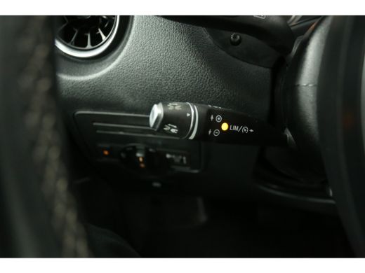 Mercedes Vito 114 CDI Lang Automaat Airco Camera Cruise Carplay Navi Trekhaak 18''LMV Leder 3 Persoons Stoelverw. ActivLease financial lease