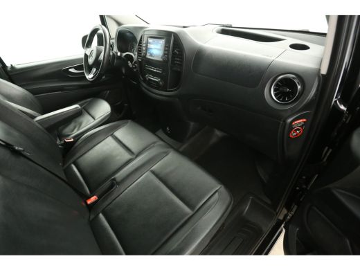 Mercedes Vito 114 CDI Lang Automaat Airco Camera Cruise Carplay Navi Trekhaak 18''LMV Leder 3 Persoons Stoelverw. ActivLease financial lease