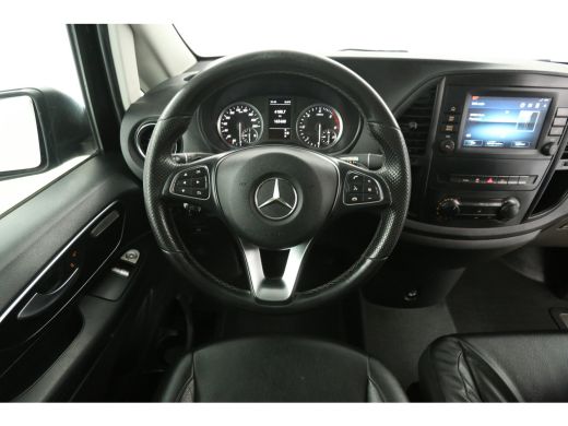 Mercedes Vito 114 CDI Lang Automaat Airco Camera Cruise Carplay Navi Trekhaak 18''LMV Leder 3 Persoons Stoelverw. ActivLease financial lease