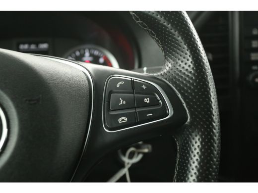 Mercedes Vito 114 CDI Lang Automaat Airco Cruise Camera Navi 3 Persoons Stoelverw. Elektrpakket Trekhaak ActivLease financial lease