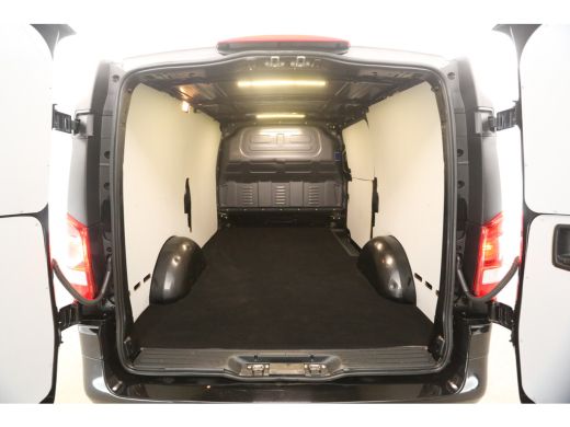 Mercedes Vito 114 CDI Lang Automaat Airco Cruise Camera Navi 3 Persoons Stoelverw. Elektrpakket Trekhaak ActivLease financial lease