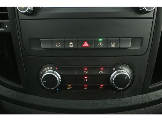 Mercedes Vito 119 CDI Lang 191PK Automaat Airco Camera Carplay Cruise Navi 18''LMV 3 Persoons PDC Trekhaak ActivLease financial lease