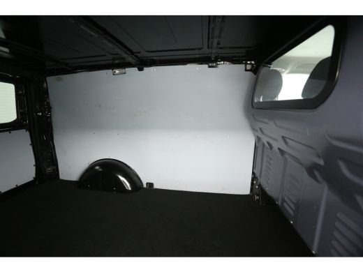 Mercedes Vito 119 CDI Lang 191PK Automaat Airco Camera Carplay Cruise Navi 18''LMV 3 Persoons PDC Trekhaak ActivLease financial lease
