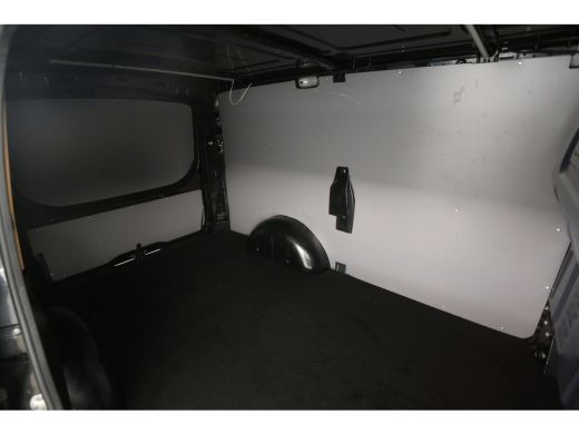 Mercedes Vito 119 CDI Lang 191PK Automaat Clima Camera Cruise Navi PDC 18"LMV Leder Stoelverw. Trekhaak ActivLease financial lease