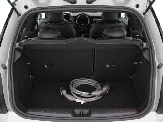 Mini Mini Electric Charged 33 kWh [ 3-Fase ] (INCL-BTW) *HEAD-UP | HARMAN/KARDON-AUDIO | LEATHER-ALCANTARA | MATRIX-... ActivLease financial lease