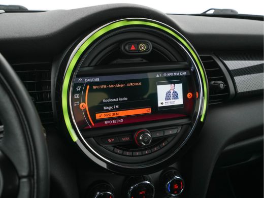 Mini Mini Electric Charged 33 kWh [ 3-Fase ] (INCL-BTW) *HEAD-UP | HARMAN/KARDON-AUDIO | LEATHER-ALCANTARA | MATRIX-... ActivLease financial lease