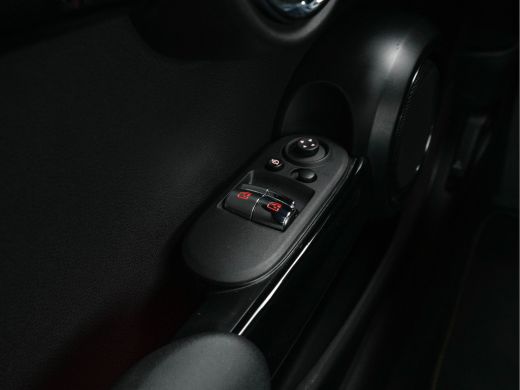 Mini Mini Electric Charged 33 kWh [ 3-Fase ] (INCL-BTW) *HEAD-UP | HARMAN/KARDON-AUDIO | LEATHER-ALCANTARA | MATRIX-... ActivLease financial lease