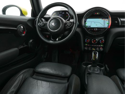 Mini Mini Electric Charged 33 kWh [ 3-Fase ] (INCL-BTW) *HEAD-UP | HARMAN/KARDON-AUDIO | LEATHER-ALCANTARA | MATRIX-... ActivLease financial lease
