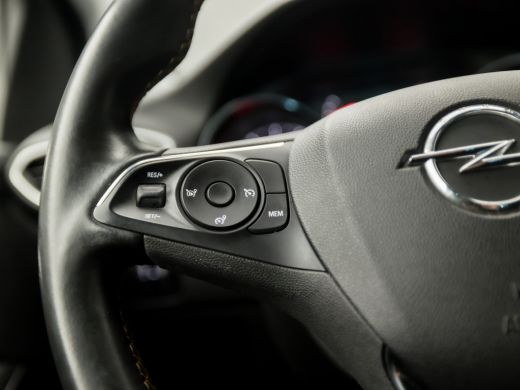 Opel Crossland X 1.2 Turbo Innovation (APPLE CARPLAY, GROOT NAVI, 360 CAMERA, CLIMATE, LEDER, SPORTSTOELEN, GETINT... ActivLease financial lease