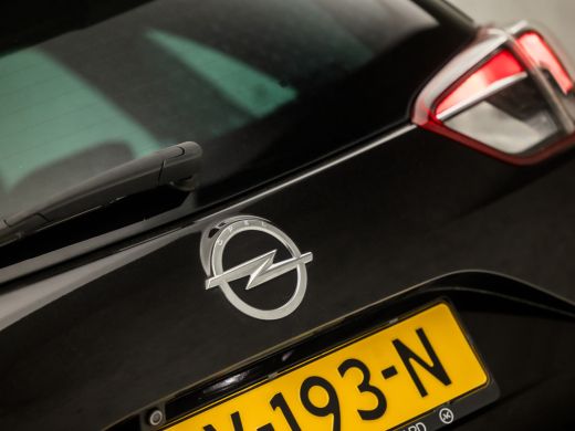 Opel Crossland X 1.2 Turbo Innovation (APPLE CARPLAY, GROOT NAVI, 360 CAMERA, CLIMATE, LEDER, SPORTSTOELEN, GETINT... ActivLease financial lease