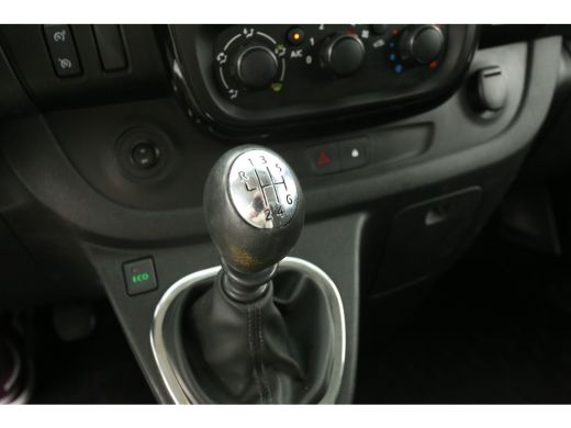 Opel Vivaro 1.6 CDTI L1H1 Airco Cruise Navigatie Parkeersensoren 3 Persoons Imperiaal Elektrpakket ActivLease financial lease