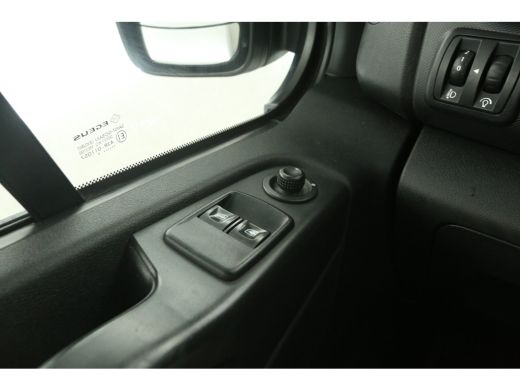 Opel Vivaro 1.6 CDTI L1H1 Airco Cruise Navigatie Parkeersensoren 3 Persoons Imperiaal Elektrpakket ActivLease financial lease