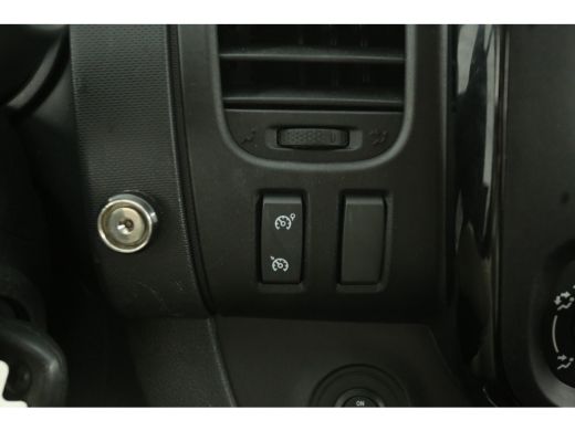Opel Vivaro 1.6 CDTI L1H1 Airco Cruise Navigatie Parkeersensoren 3 Persoons Imperiaal Elektrpakket ActivLease financial lease