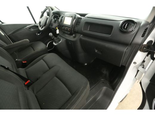 Opel Vivaro 1.6 CDTI L1H1 Airco Cruise Navigatie Parkeersensoren 3 Persoons Imperiaal Elektrpakket ActivLease financial lease