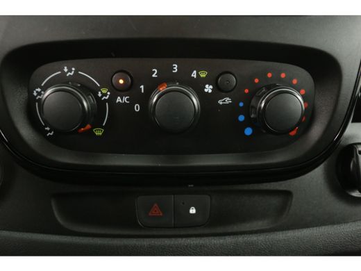 Opel Vivaro 1.6 CDTI L2H1 Airco Cruise Navi PDC 3 Persoons LED Imperiaal Elektrpakket Trekhaak ActivLease financial lease