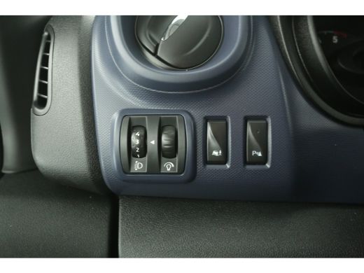 Opel Vivaro 1.6 CDTI L2H1 Airco Cruise Navi PDC 3 Persoons LED Imperiaal Elektrpakket Trekhaak ActivLease financial lease