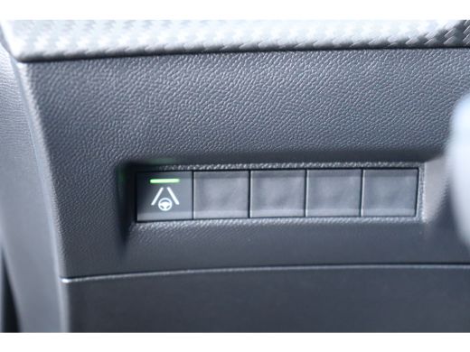 Peugeot 2008 1.2 PURETECH 130PK GT PACK AUTOMAAT / NAVI / LEDER / CLIMA / LED / PDC / 17" LMV / KEYLESS / 360°... ActivLease financial lease