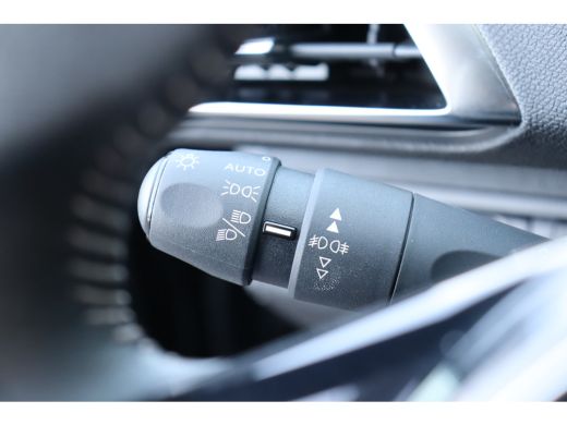 Peugeot 3008 1.2 PURETECH 130PK ACTIVE PACK NAVI / CLIMA / PDC / 17" LMV / CAMERA / BLUETOOTH / CRUISECONTROL ... ActivLease financial lease