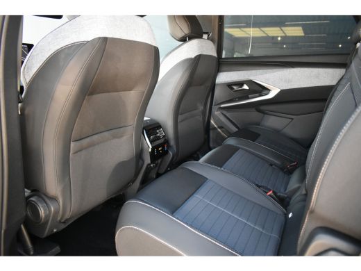 Peugeot 5008 Peugeot 1.2 Hybrid 136 Allure 7 Zits! | Navigatie | 360 Camera | Draadloos Apple Carplay & Androi... ActivLease financial lease