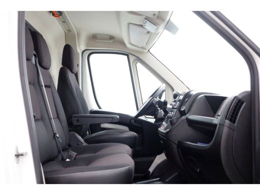 Peugeot Boxer 2.2 BlueHDi 120pk L2H2 Premium Airco/Camera 08-2020 ActivLease financial lease
