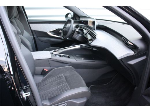 Peugeot E-3008 Peugeot 73KWH GT AVANTAGE 214PK / NAVI / LEDER / CLIMA / FULL-LED / 20" LMV / KEYLESS / WARMTEPOM... ActivLease financial lease