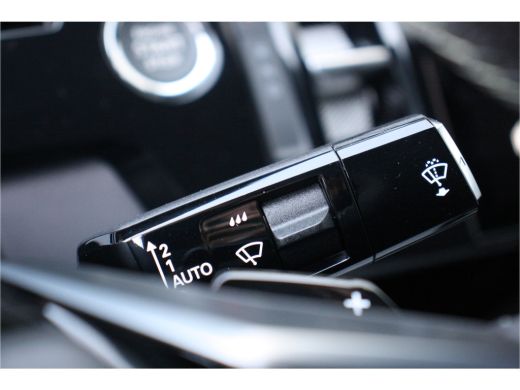 Peugeot E-3008 Peugeot 73KWH GT AVANTAGE 214PK / NAVI / LEDER / CLIMA / FULL-LED / 20" LMV / KEYLESS / WARMTEPOM... ActivLease financial lease