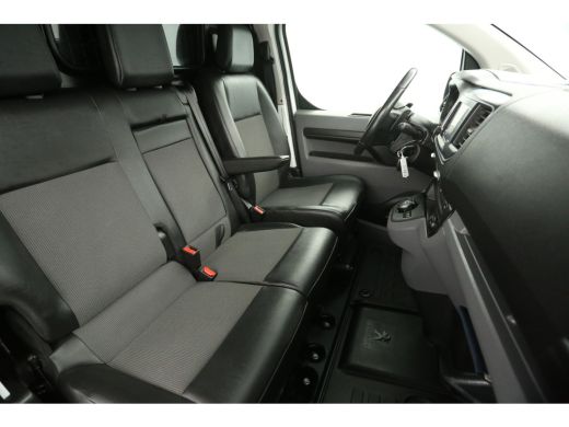 Peugeot Expert 2.0 BlueHDI L3H1 Automaat Airco Cruise LED 360Camera Carplay 3 Persoons PDC Stoelverwarming ActivLease financial lease
