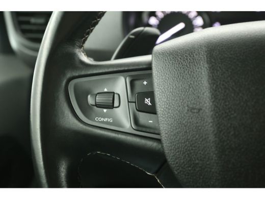Peugeot Expert 2.0 BlueHDI L3H1 Automaat Airco Cruise LED 360Camera Carplay 3 Persoons PDC Stoelverwarming ActivLease financial lease