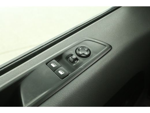 Peugeot Expert 2.0 BlueHDI L3H1 Automaat Airco Cruise LED 360Camera Carplay 3 Persoons PDC Stoelverwarming ActivLease financial lease