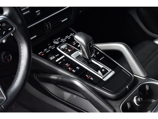 Porsche Cayenne Coupé 3.0 E-Hybrid 462pk | Panoramadak | ACC | Matrix PDLS+ | Bose | 22'' Velgen | 360 Camera | Trekhaak | ActivLease financial lease