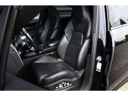 Porsche Cayenne Coupé 3.0 E-Hybrid 462pk | Panoramadak | ACC | Matrix PDLS+ | Bose | 22'' Velgen | 360 Camera | Trekhaak | ActivLease financial lease