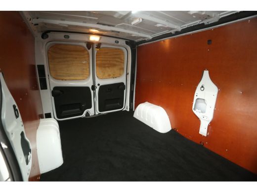 Renault Trafic 1.6 dCi L2H1 Glasresteel Airco Cruise Navi Glasauto 3 Persoons Elektrpakket Imperiaal Trekhaak ActivLease financial lease