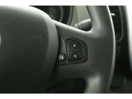 Renault Trafic 1.6 dCi T29 L2H1 Airco Camera Cruise 3 Persoons PDC Stoelverw. Elektrpakket Trekhaak ActivLease financial lease