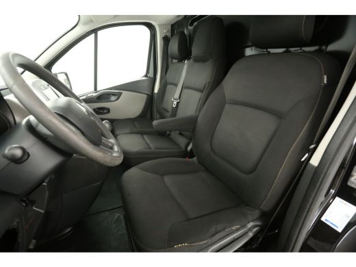 Renault Trafic 1.6 dCi T29 L2H1 Airco Camera Cruise 3 Persoons PDC Stoelverw. Elektrpakket Trekhaak ActivLease financial lease