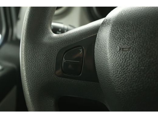 Renault Trafic 1.6 dCi T29 L2H1 | Dubbele Cabine | 5 Persoons | Airco Cruise Camera Navi Trekhaak PDC 18''LMV ActivLease financial lease