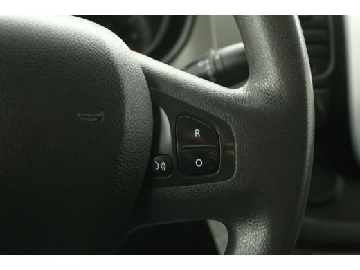 Renault Trafic 1.6 dCi T29 L2H1 | Dubbele Cabine | 5 Persoons | Airco Cruise Camera Navi Trekhaak PDC 18''LMV ActivLease financial lease
