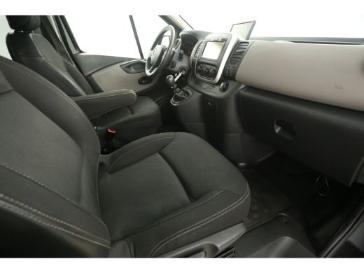 Renault Trafic 1.6 dCi T29 L2H1 | Dubbele Cabine | 5 Persoons | Airco Cruise Camera Navi Trekhaak PDC 18''LMV ActivLease financial lease