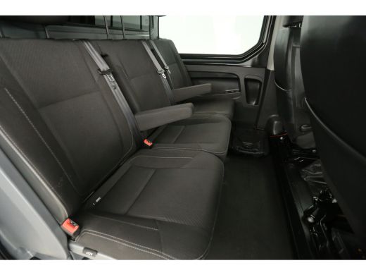 Renault Trafic 1.6 dCi T29 L2H1 | Dubbele Cabine | 5 Persoons | Airco Cruise Camera Navi Trekhaak PDC 18''LMV ActivLease financial lease