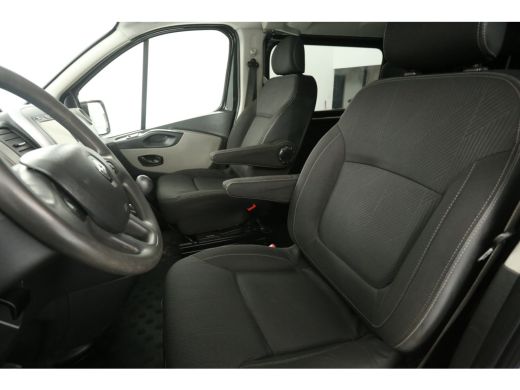 Renault Trafic 1.6 dCi T29 L2H1 | Dubbele Cabine | 5 Persoons | Airco Cruise Camera Navi Trekhaak PDC 18''LMV ActivLease financial lease