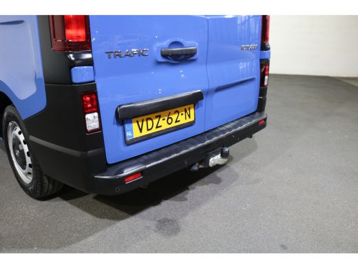 Renault Trafic 2.0 dCi 120pk L2 H1 Airco Navigatie Imperiaal Bott Vario Inrichting ActivLease financial lease