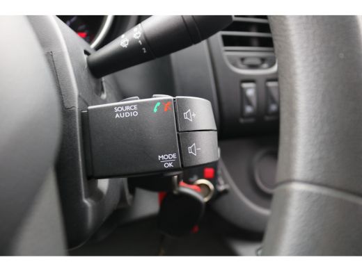 Renault Trafic 2.0 dCi 120pk L2 H1 Airco Navigatie Imperiaal Bott Vario Inrichting ActivLease financial lease