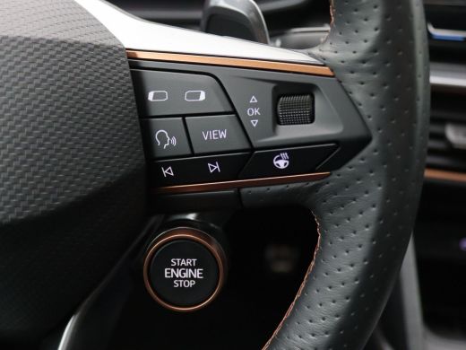 Seat Leon Sportstourer 1.4 e-Hybrid VZ Performance 245PK DSG full led, panoramdak, adaptive cruise, side assist, stuur-s... ActivLease financial lease