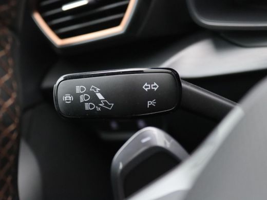 Seat Leon Sportstourer 1.4 e-Hybrid VZ Performance 245PK DSG full led, panoramdak, adaptive cruise, side assist, stuur-s... ActivLease financial lease