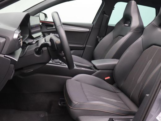 Seat Leon Sportstourer 1.4 e-Hybrid VZ Performance 245PK DSG full led, panoramdak, adaptive cruise, side assist, stuur-s... ActivLease financial lease
