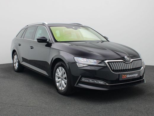 Skoda Superb Combi 1.4 TSI iV Business Edition Plus 218PK DSG full led, trekhaak, cruise control met travel as... ActivLease financial lease