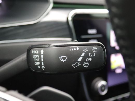 Skoda Superb Combi 1.4 TSI iV Business Edition Plus 218PK DSG full led, trekhaak, cruise control met travel as... ActivLease financial lease