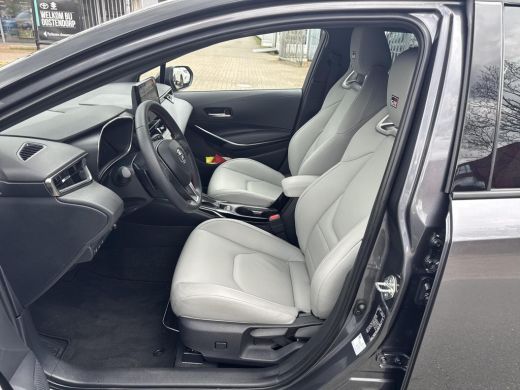 Toyota Corolla Touring Sports Hybrid 200 GR Sport | 06-10141018 Voor meer informatie ActivLease financial lease
