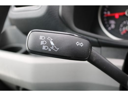 Volkswagen Crafter 2.0 TDI 140pk L3 H3 Automaat Airco Navigatie Trekhaak ActivLease financial lease