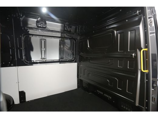 Volkswagen Crafter 2.0 TDI DSG HIGHLINE EXCLUSIVE L3H3 | FACELIFT MODEL | BPM VRIJ | NIEUW 3000KG TREKHAAK VIRTUAL A... ActivLease financial lease