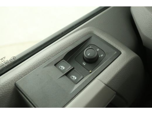 Volkswagen Crafter 2.0 TDI DSG HIGHLINE EXCLUSIVE L3H3 | FACELIFT MODEL | BPM VRIJ | NIEUW 3000KG TREKHAAK VIRTUAL A... ActivLease financial lease